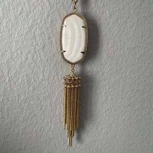 Kendra Scott necklace